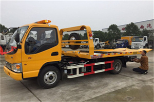 扎兰屯哪里有拖车服务