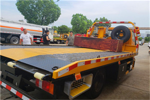 扎兰屯附近拖车电话号码服务