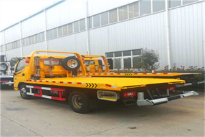 扎兰屯附近拖车救援搭电